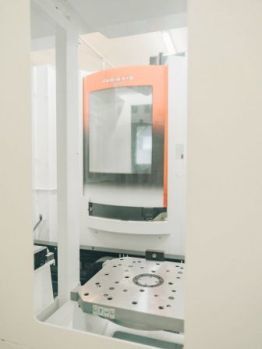 2022 Mazak Variaxis i-600 - Image 3