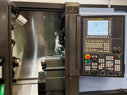 2017 Doosan Lynx 220LSYC - Image 5